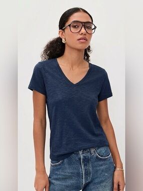 Theory Modal Blend V-Neck Tee Dark Navy Size Small Quiet Luxury Old Money Chic